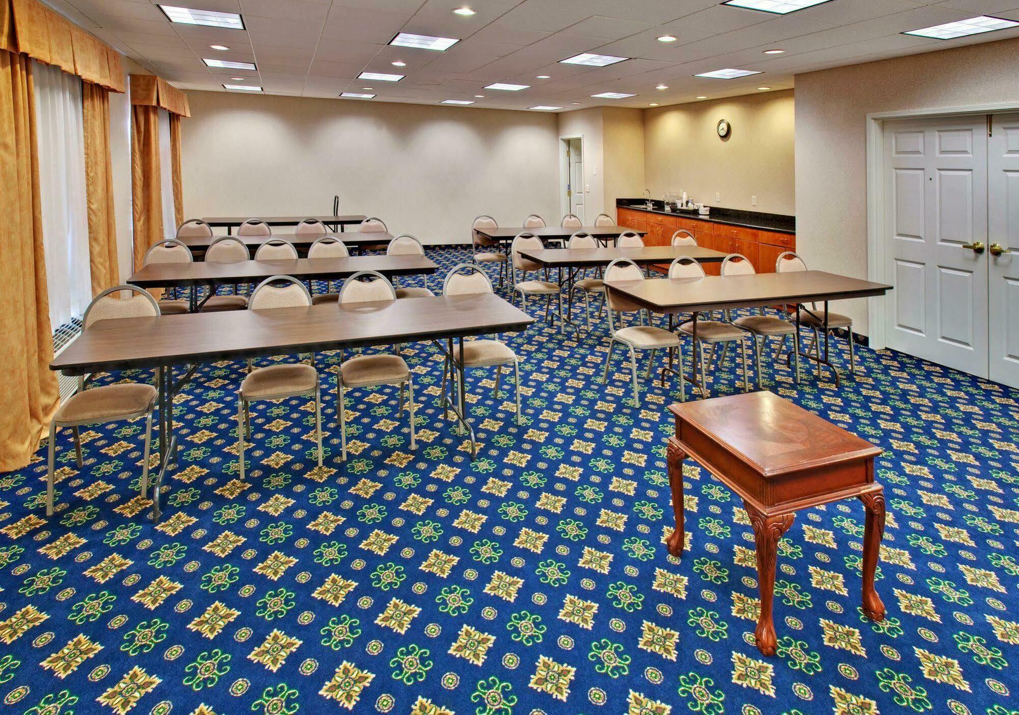 Holiday Inn Express & Suites - Dickinson By Ihg Instalações foto